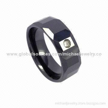 Ceramic rings, made of diamond and black ceramic